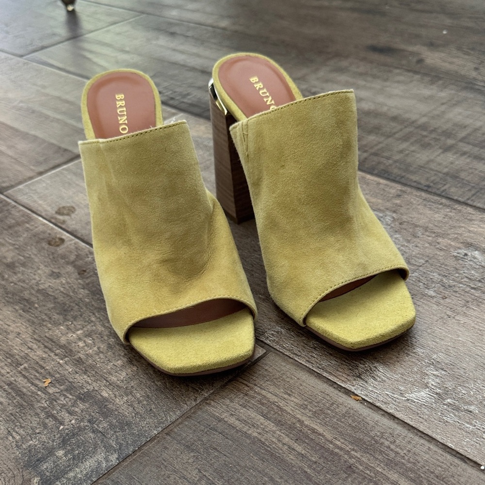 Bruno Premi Women's Mustard Suede Mules
